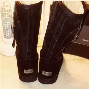 Uggs (Women’s) Authentic! Buckle Pocket
